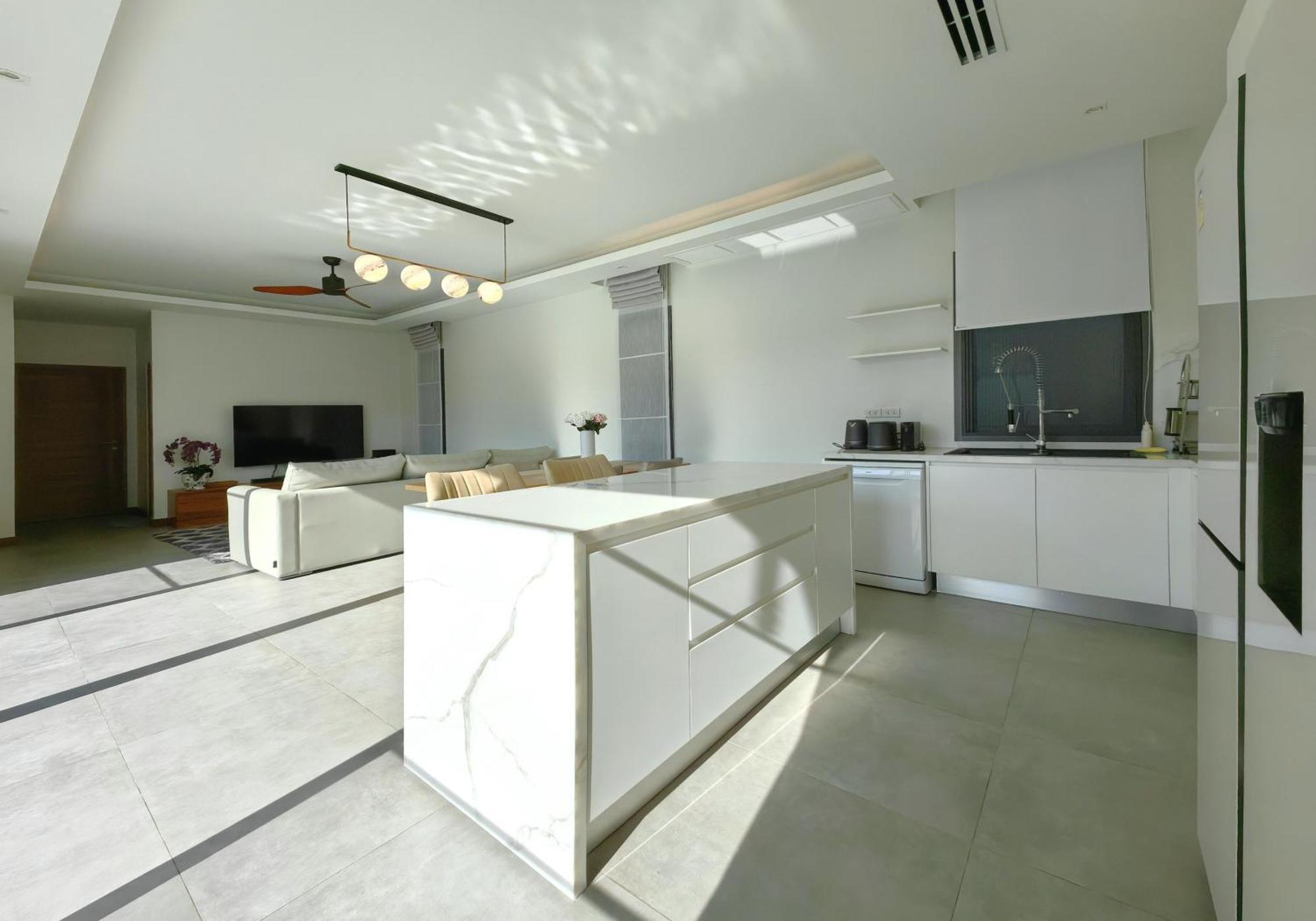 Bangtao Pool Villa - Prymaluna Phuket Extérieur photo